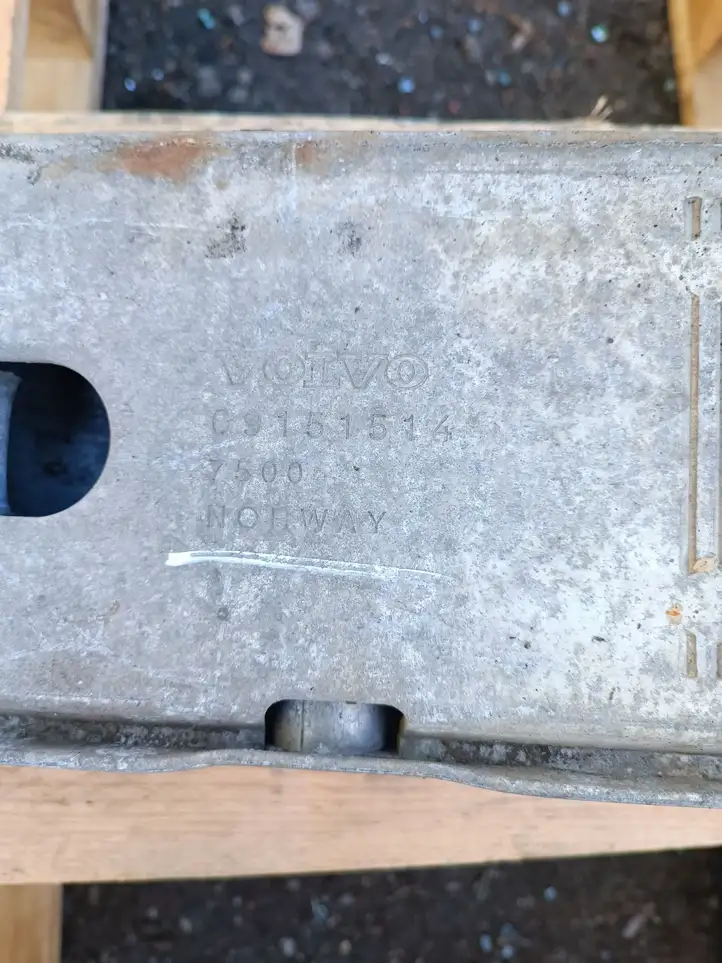 Volvo V70 (2000 - 2004)  09151514 Балка переднего бампера