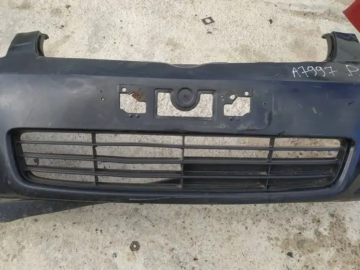 Toyota Corolla Verso E121 (2001 - 2004) Нижняя решетка переднего бампера — фото 1