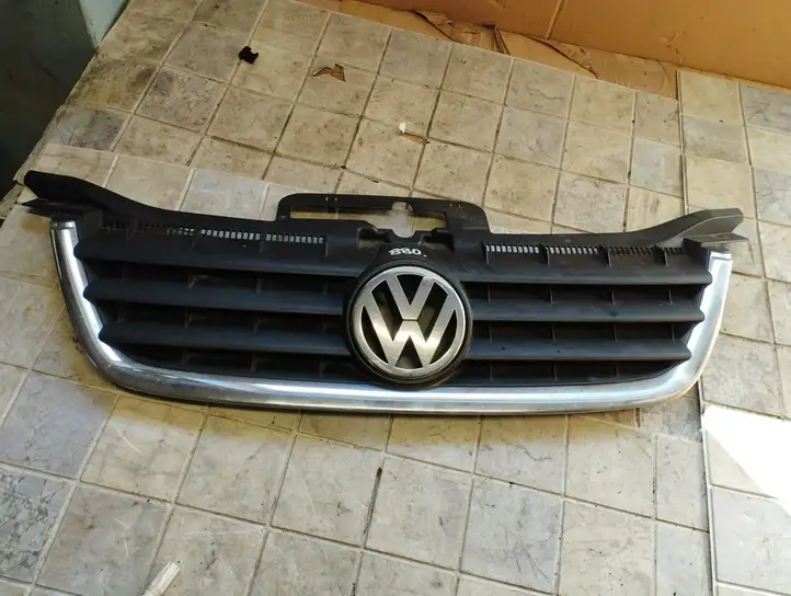 Volkswagen Touran I (2003 - 2010) 1T0853651 Верхняя решетка радиатора — фото 1