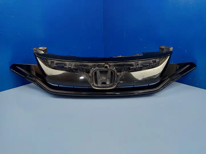 Honda Jazz (2015 - 2020) 71121TARG00 Верхняя решетка радиатора — фото 1