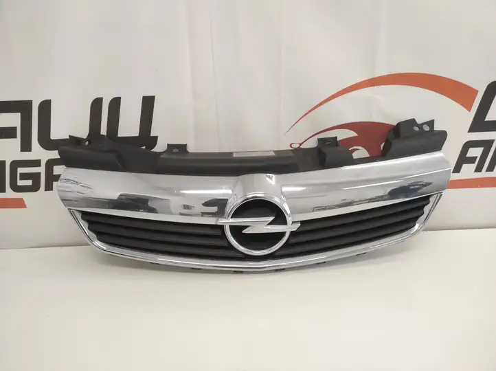 Opel Zafira B (2003 - 2006) 13157590 Верхняя решетка радиатора — фото 1