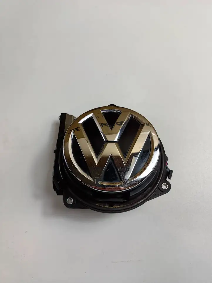 Volkswagen Golf VII (2013 - 2019) 5G9827469F Ручка крышки багажника — фото 1
