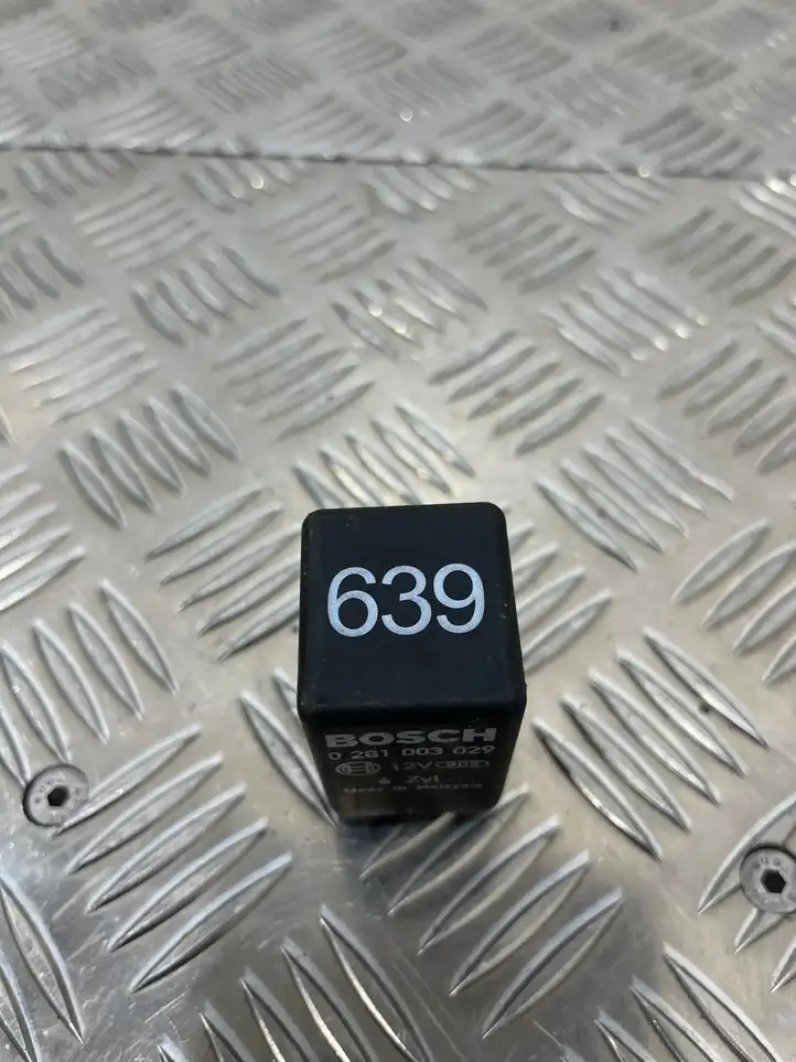 Audi A6 S6 C6 4F (2004 - 2008) 4E0907282A Реле накала свечей — фото 3