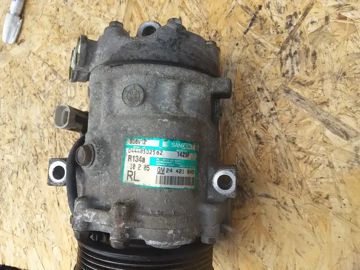 Opel Meriva A (2002 - 2006) 24421642 Компрессор (насос) кондиционера воздуха — фото 2