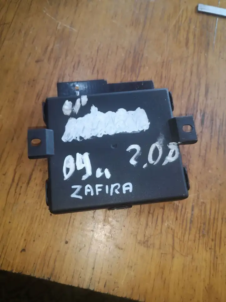 Opel Zafira B (2003 - 2006) 24410018 Модуль комфорта — фото 3