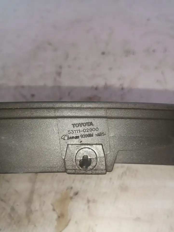 Toyota Corolla E110 (1995 - 2002) 5311102900 Верхняя решетка радиатора — фото 4