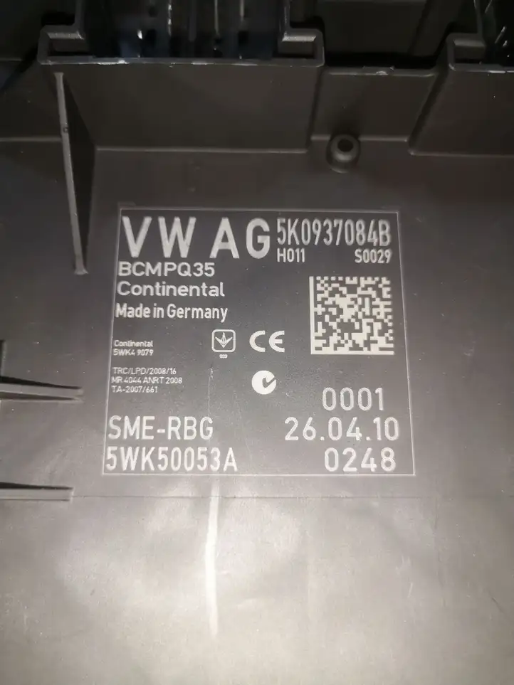 Volkswagen Tiguan (2007 - 2011) 5K0937084B Модуль комфорта — фото 4