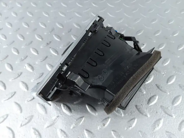 Audi A6 C7 (2011 - 2014) 4G1820902 Боковой воздушный дефлектор — фото 7