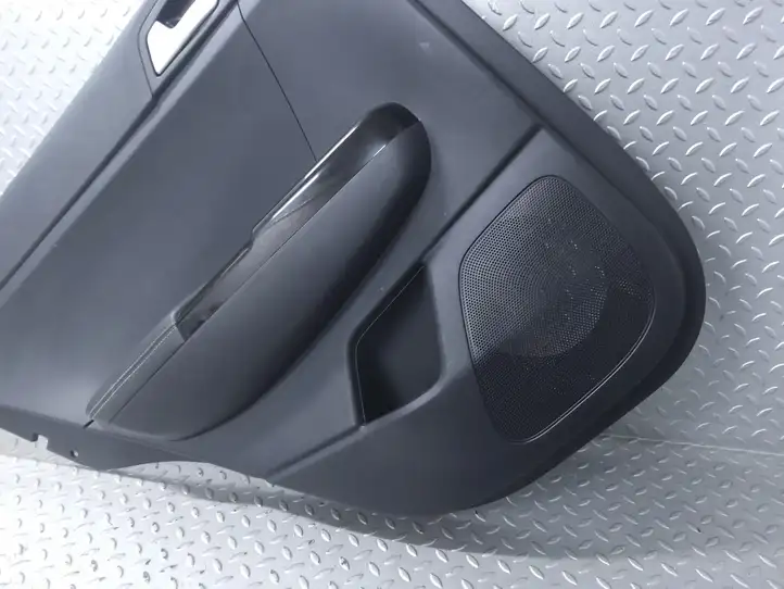 Kia Sportage (2018 - 2021) 83351F1000WK Обшивка задней двери — фото 8