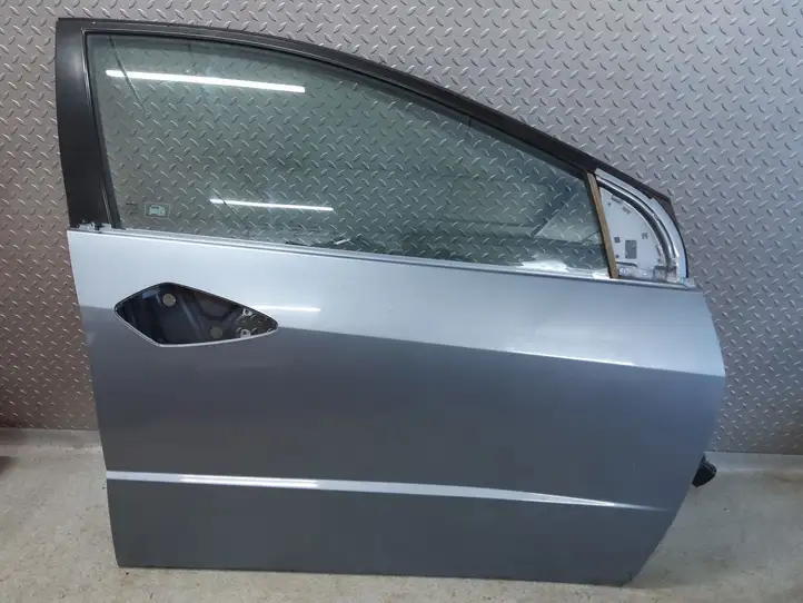 Honda Civic (2006 - 2011) Дверь — фото 2