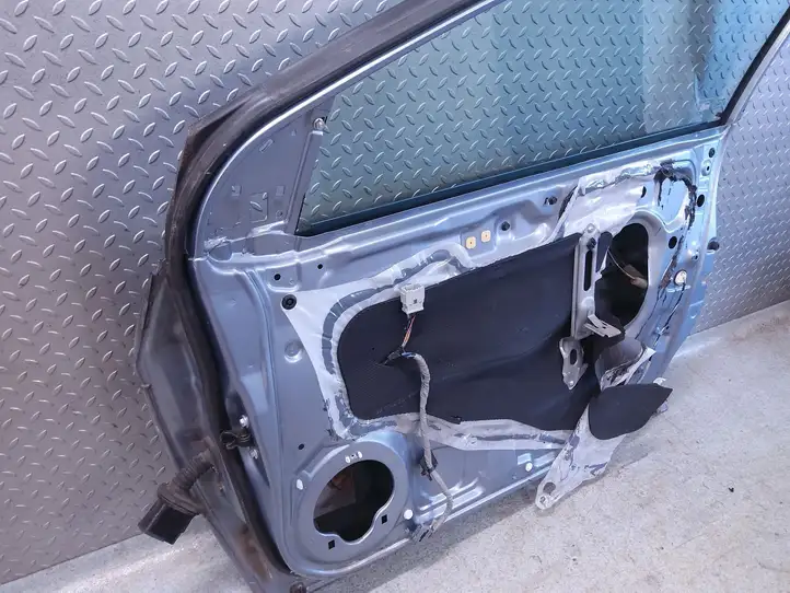 Honda Civic (2006 - 2011) Дверь — фото 6