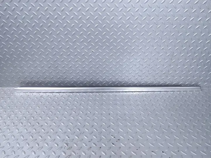 Mercedes-Benz A W177 (2018 - ) A1777350400 Накладка стекла задней двери — фото 2