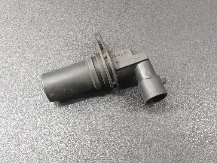 Opel Corsa D (2006 - 2010) 73502752 Датчик коленвала — фото 2
