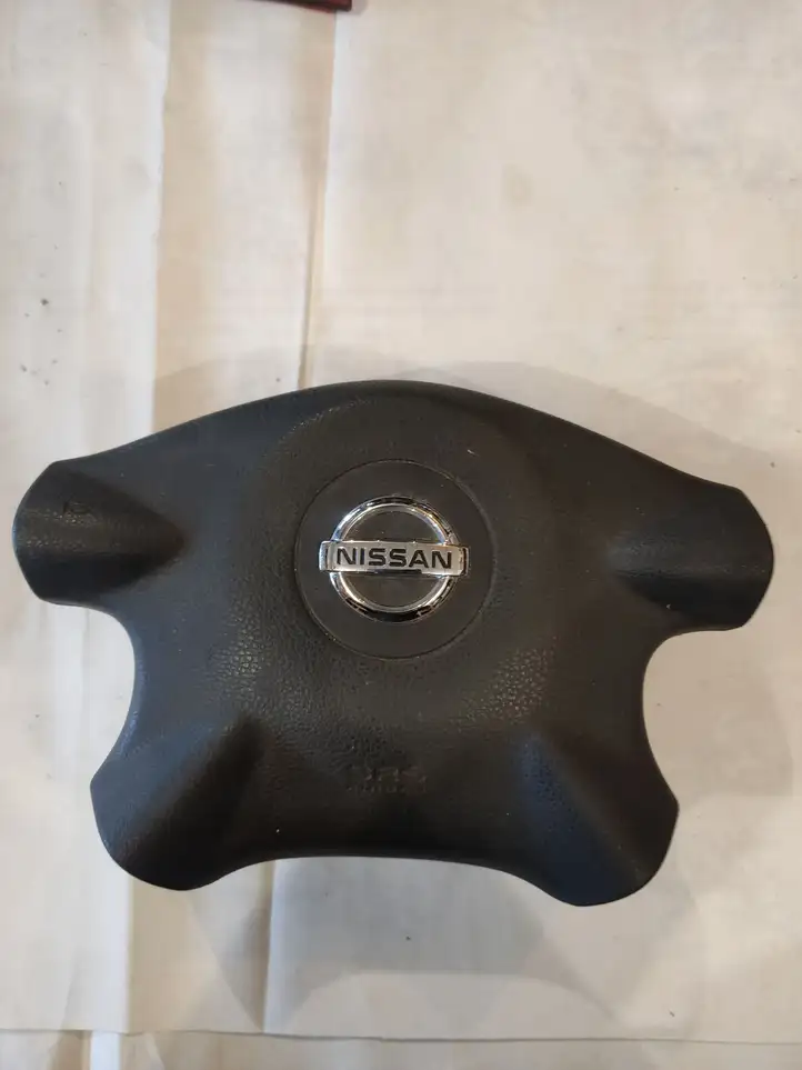 Nissan X-Trail T30 (2001 - 2007) Подушка безопасности руля — фото 1