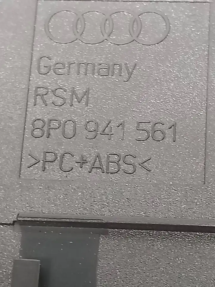 Audi A3/S3 8P (2004 - 2008) 8P0941561 Вещевой ящик — фото 4