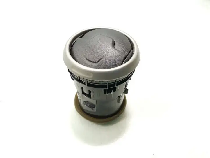Nissan Qashqai (2006 - 2010) 68760JD10A Центральный воздушный дефлектор — фото 1