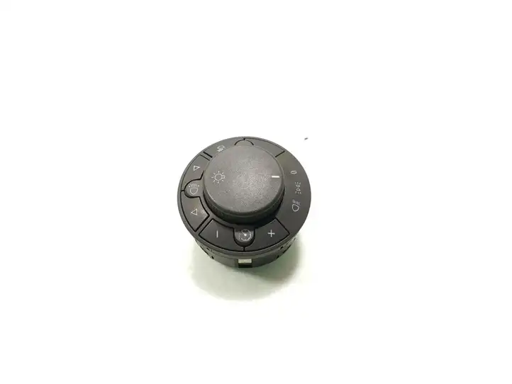 Opel Corsa D (2006 - 2010) 13249396 Включатель фонарей — фото 1