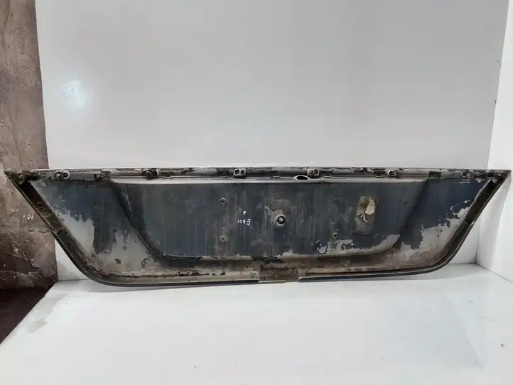 Mercedes-Benz E W211 (2002 - 2009) 2118100173 Подсветка номера — фото 3