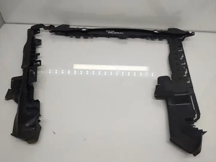 Mercedes-Benz EQC (2018 - ) A2935050100 Облицовка радиатора — фото 8