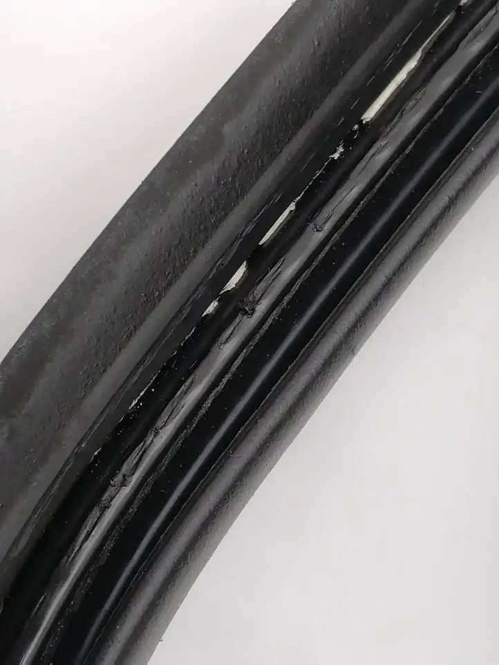Mercedes-Benz CLA C117,X117,W117 (2013 - 2019) A1776930085 Уплотнитель багажной двери (кузов) — фото 2
