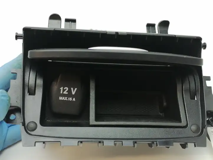 Mercedes-Benz CLA C117,X117,W117 (2013 - 2019) A1766802000 Пепельница — фото 7