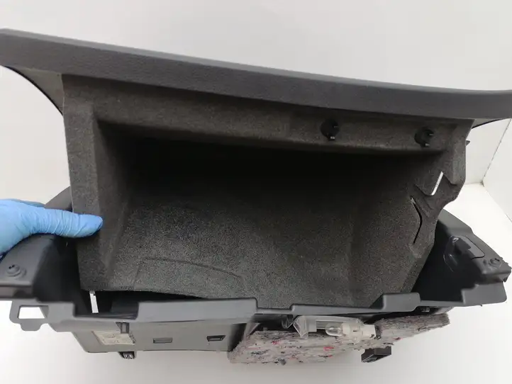 Mercedes-Benz CLA C117,X117,W117 (2013 - 2019) Бардачок в сборе — фото 3