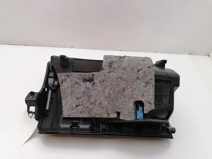 Mercedes-Benz CLA C117,X117,W117 (2013 - 2019) Бардачок в сборе — фото 12