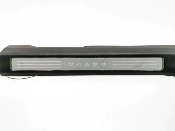 Volvo S90, V90 (2016 - 2020) 31377617 Внутренняя отделка переднего порога — фото 3