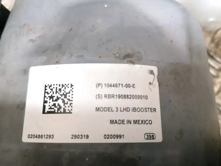 Tesla Model 3 (2017 - 2023) 1044671-00-E Вакуумный усилитель тормозов — фото 2