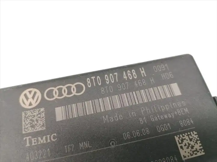 Audi A4 S4 B8 8K (2007 - 2011) 8T0907468H Прочие блоки управления — фото 4