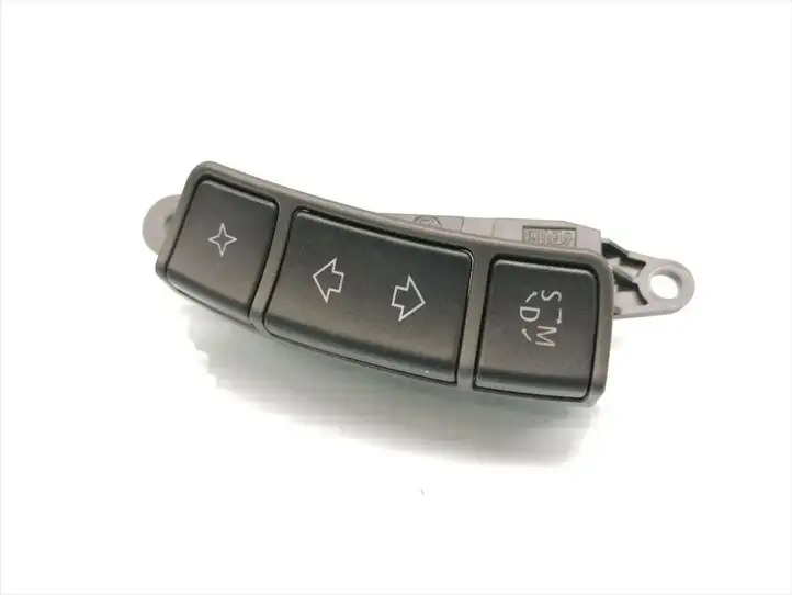 BMW 7 E65 E66 (2001 - 2008) 6911586 Кнопки на рулевом колесе — фото 1