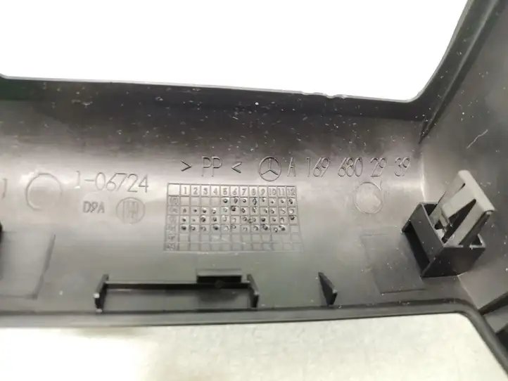 Mercedes-Benz A W169 (2004 - 2012) A1696802939 Декоративная отделка — фото 5