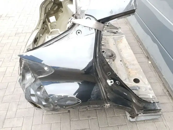 Toyota C-HR I (2016 - 2022) Задняя четверть — фото 2