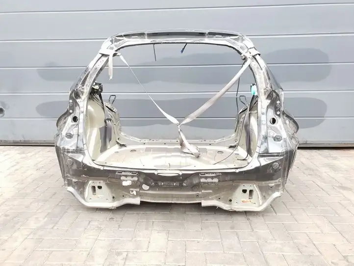 Toyota C-HR I (2016 - 2022) Задняя часть кузова — фото 6