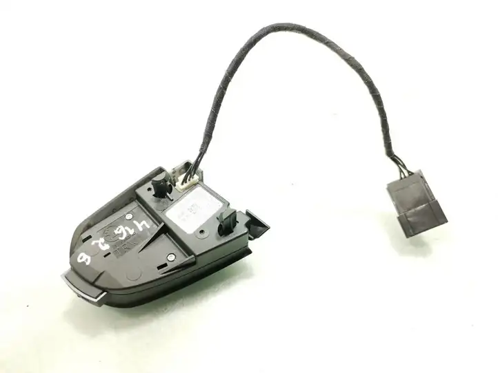 Skoda Octavia Mk2 (1Z) (2004 - 2013) 3T0959537C Кнопки на рулевом колесе — фото 2