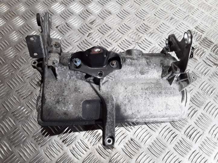 Mercedes-Benz A W169 (2004 - 2012)  A6400100667 Крышка головки