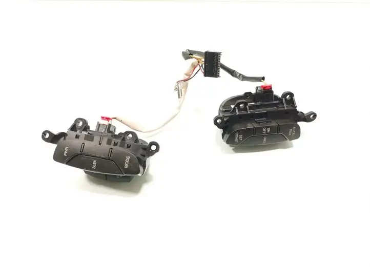 Chevrolet Captiva (2006 - 2011) 96628528 Кнопки на рулевом колесе — фото 1