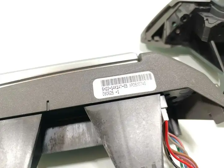 Land Rover Range Rover Sport L320 (2005 - 2009) Кнопки на рулевом колесе — фото 4