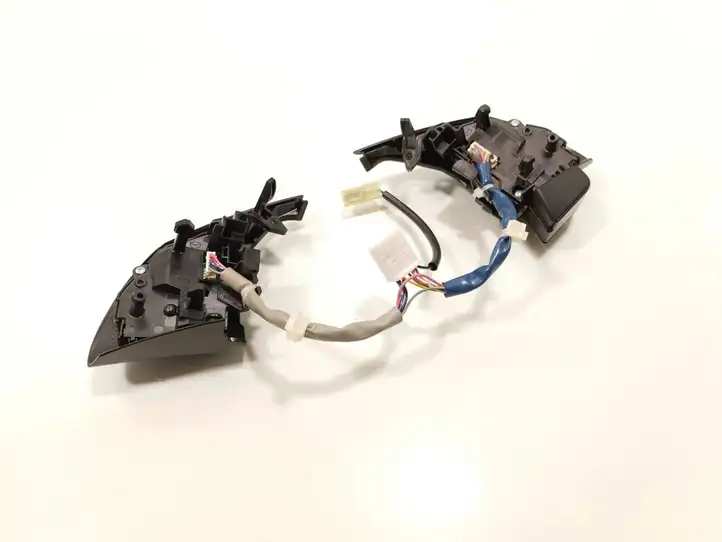 Mazda 5 (2010 - 2016) 75E504 Кнопки на рулевом колесе — фото 3