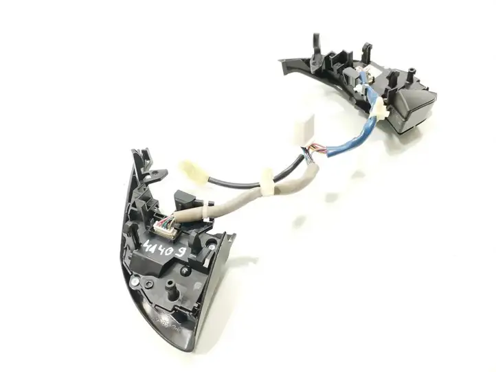 Mazda 6 (2012 - 2015) 75E814 Кнопки на рулевом колесе — фото 3