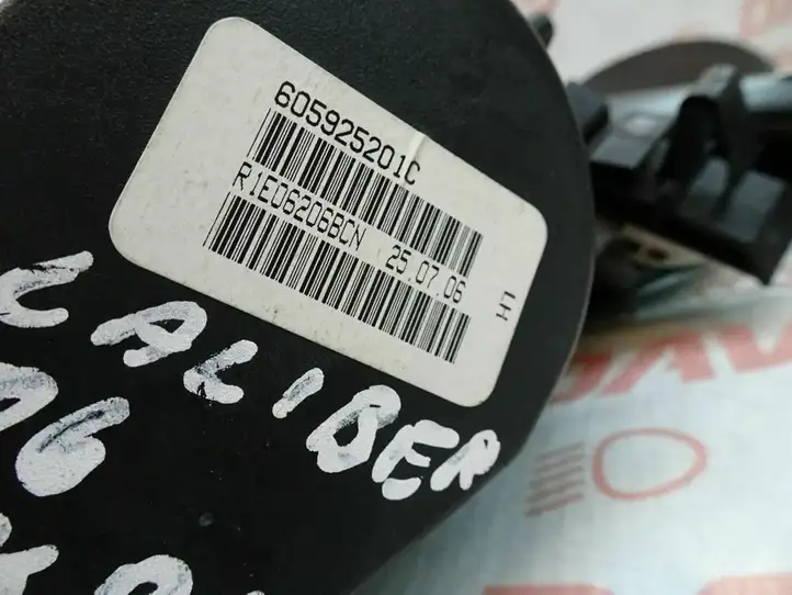 Dodge Caliber (2006 - 2012) 605925201C Передний ремень безопасности — фото 3