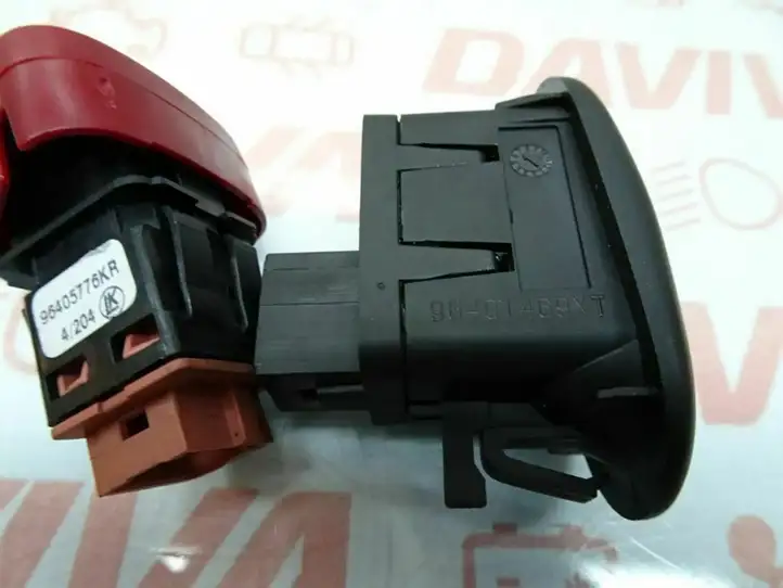 Citroen C3 (2002 - 2009) 96405778XT Включатель аварийных фонарей — фото 6