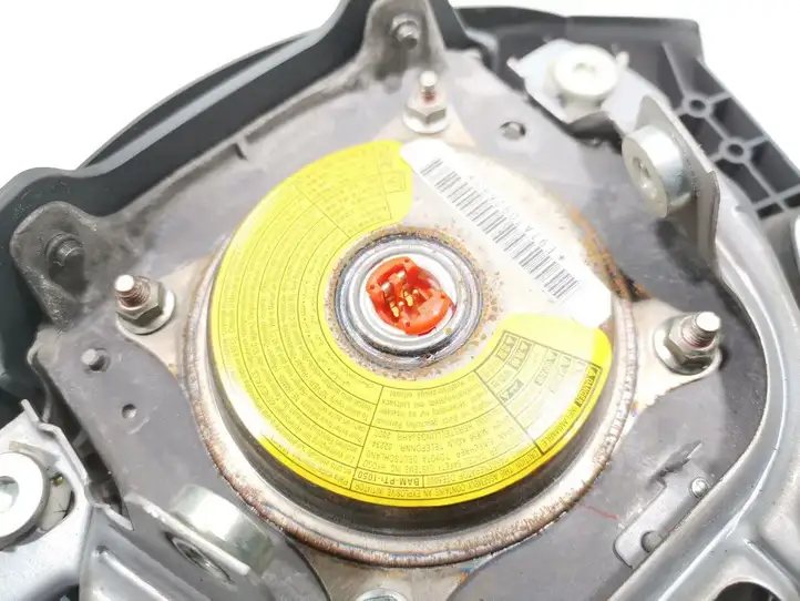 Toyota Corolla E120 E130 (2004 - 2007) Подушка безопасности руля — фото 5