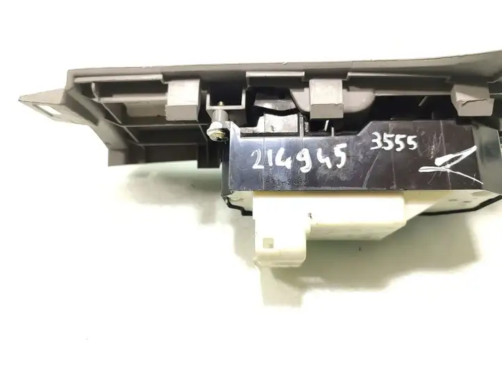 Toyota Yaris (2005 - 2009) 74231-0D080 Блок кнопок стеклоподъемников — фото 7