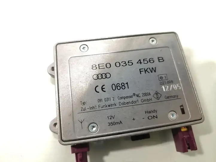Audi A4 S4 B7 8E 8H (2004 - 2009) 8E0035456B Усилитель антенны — фото 6
