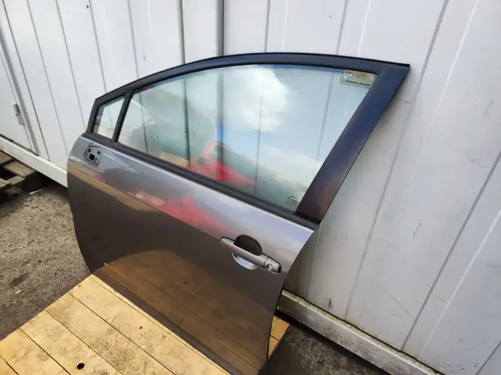 Toyota Corolla Verso AR10 (2004 - 2009) Дверь — фото 2
