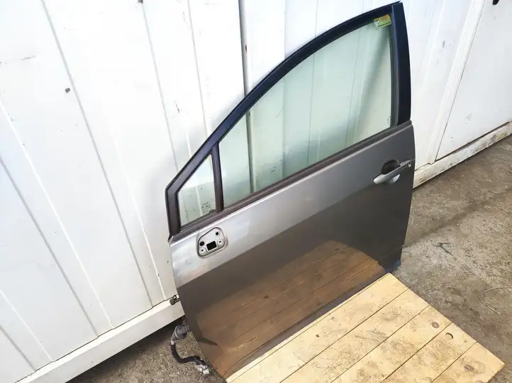 Toyota Corolla Verso AR10 (2004 - 2009) Дверь — фото 4
