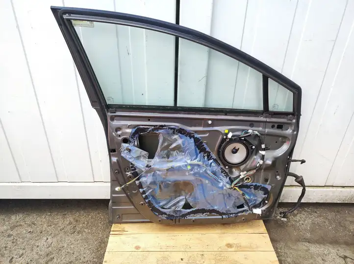 Toyota Corolla Verso AR10 (2004 - 2009) Дверь — фото 6