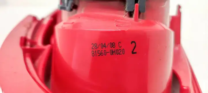 Toyota Aygo AB10 (2005 - 2008) 815600H020 Задний фонарь в кузове — фото 2