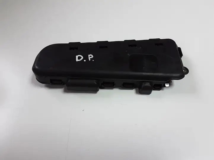 Nissan Qashqai (2006 - 2010) 6009384 Подушка безопасности сиденья — фото 1